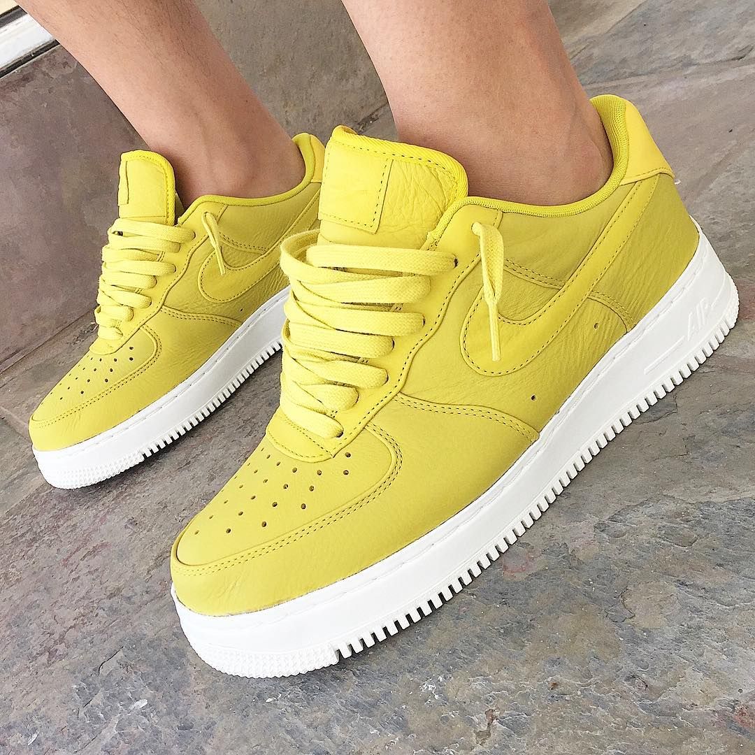 Nike Air Force 1 Yellow