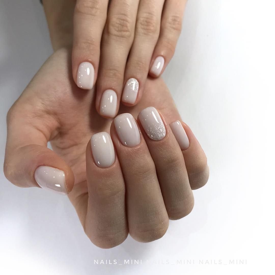 Молочный маникюр квадрат короткие