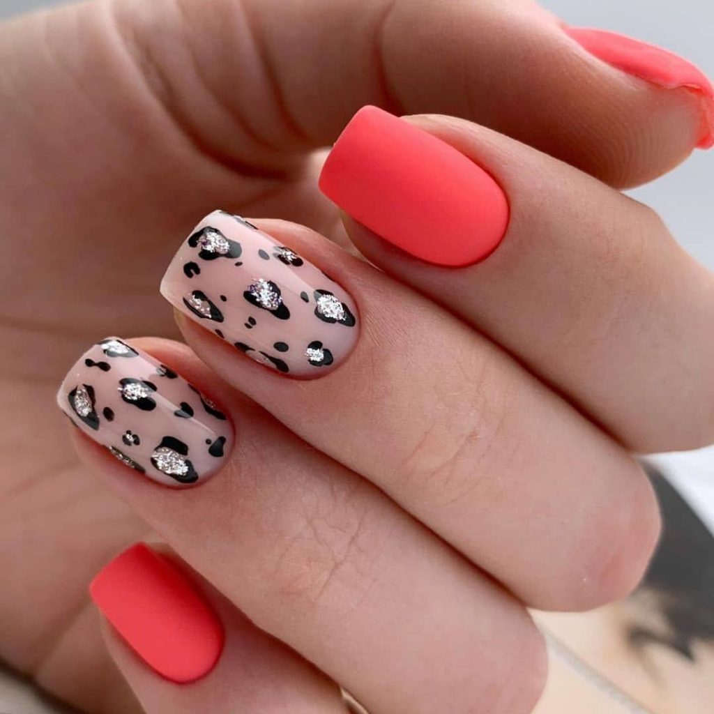 Стильные короткие ногти