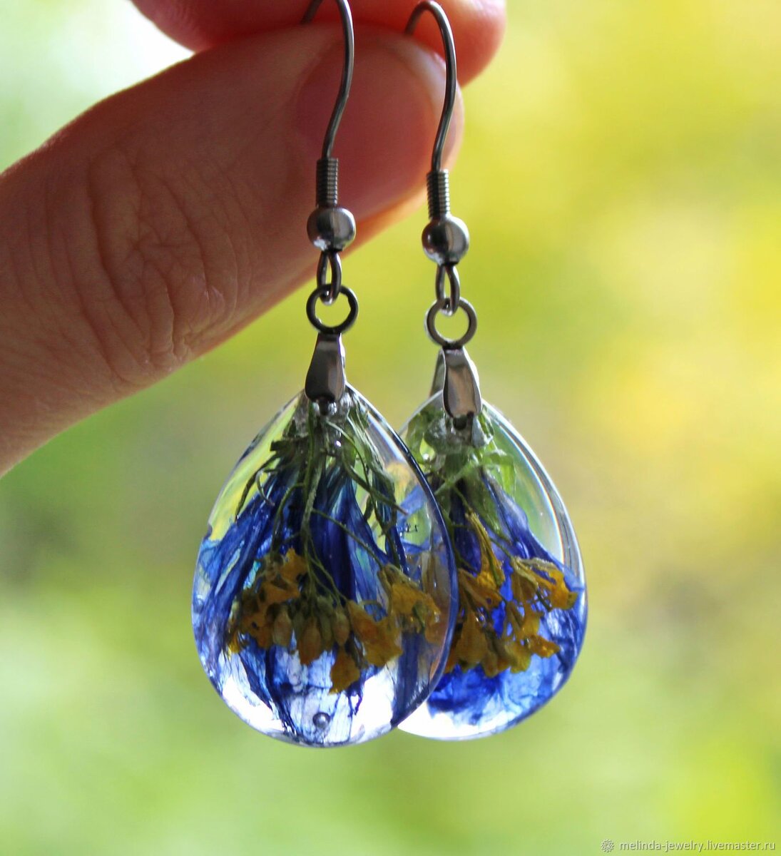 Сергииз эпоксидной смолы
