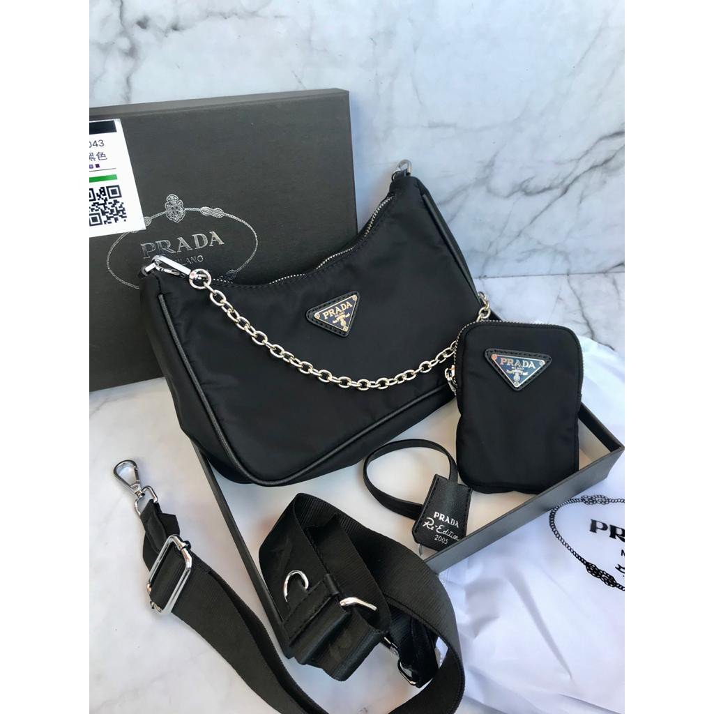 Сумка Prada reedition