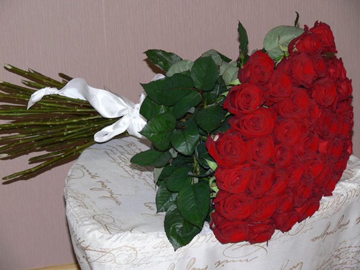 Букет роз дома