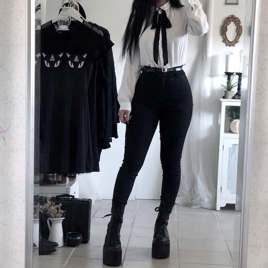 Goth outfit Грандж чёрная корейская одежда