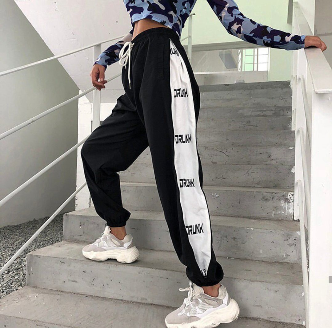 Спортивные штаны женские модные