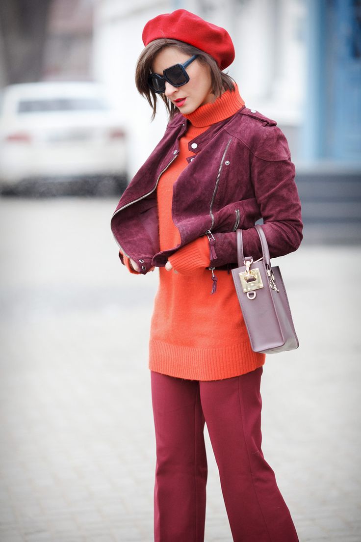 Елена Галант красный