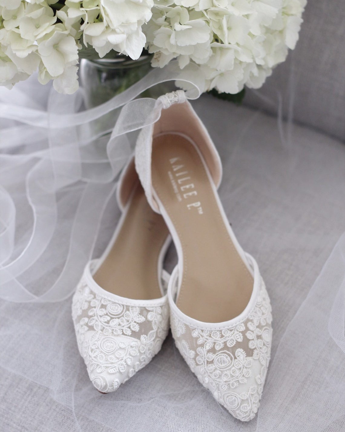 Свадебные туфли на каблуке