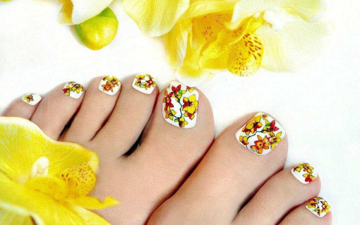 Маникюр и педикюр