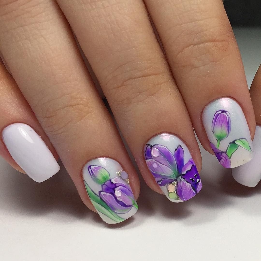 Цветочный дизайн ногтей
