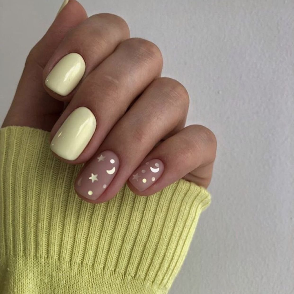 Пастельные ногти короткие