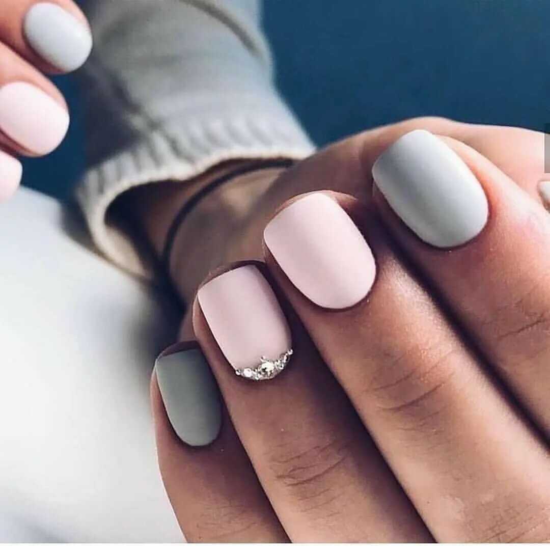 Ногти короткие