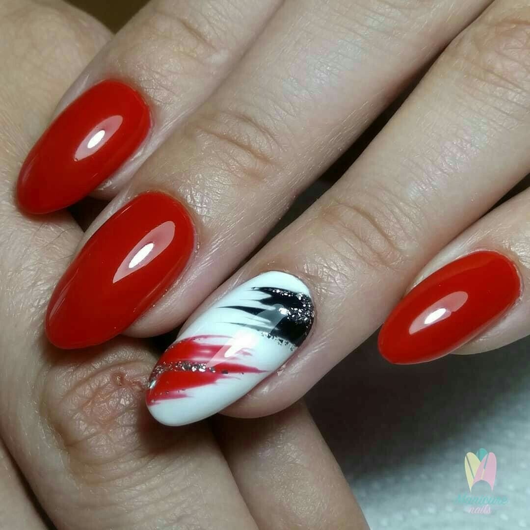 Маникюр красный с белым