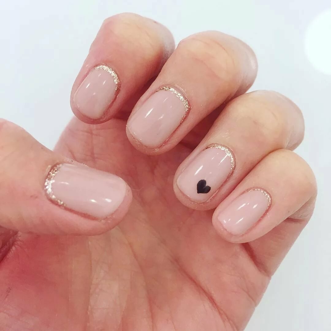 Прозрачные короткие ногтт