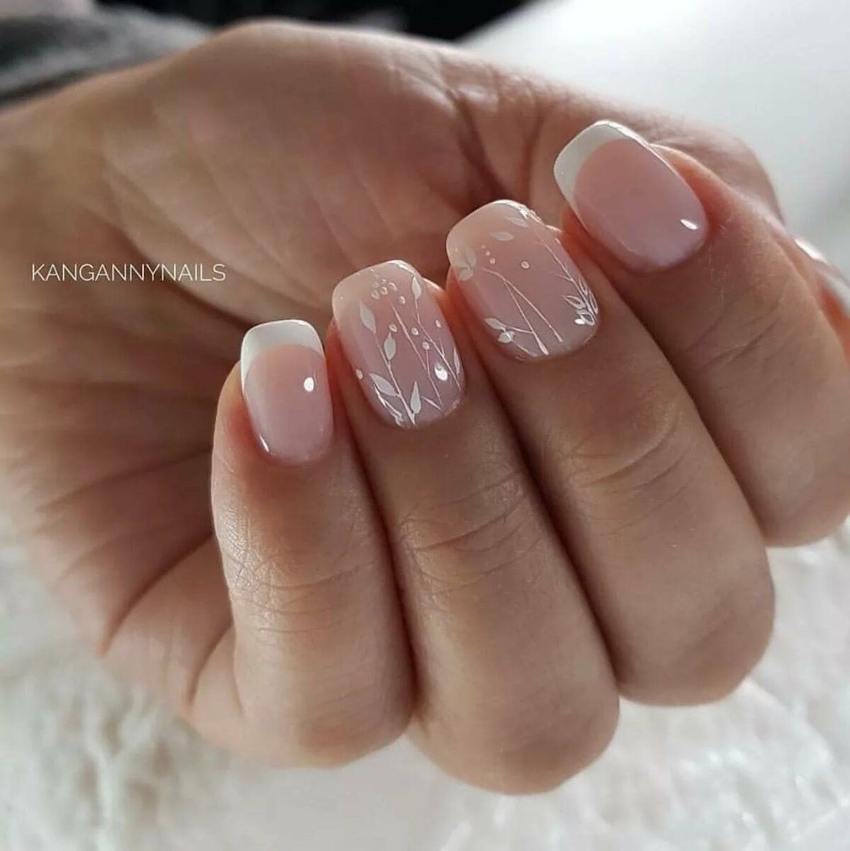 Прозрачные ногти короткие