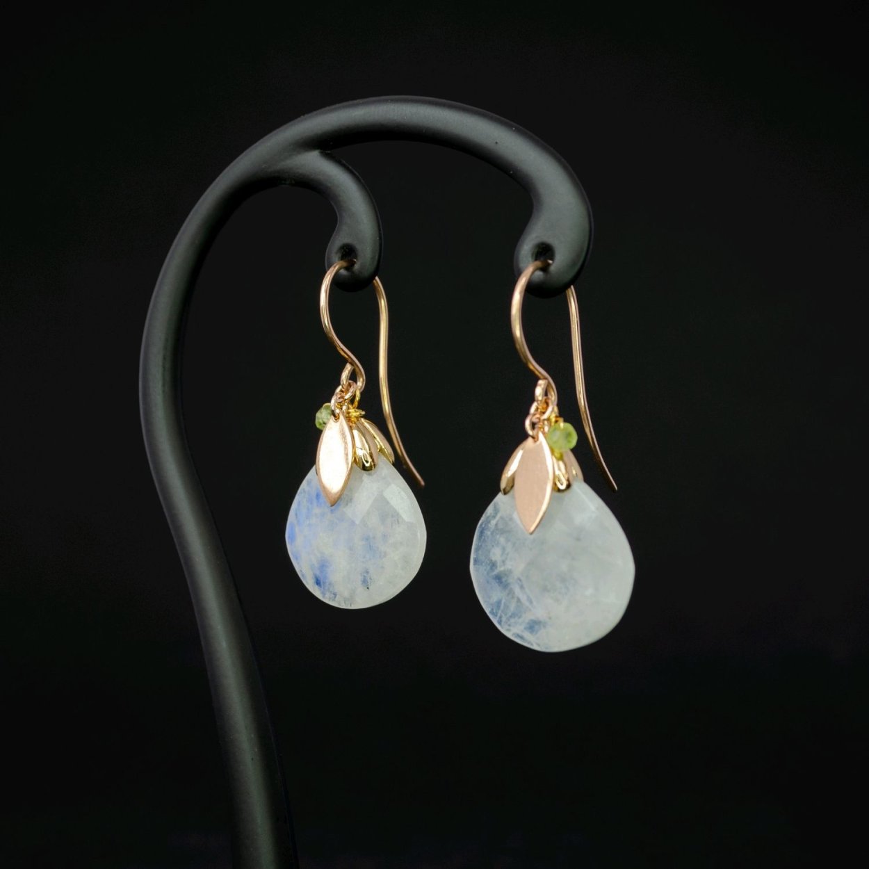 Серьги с лунным камнем ивск31109х13бмr6