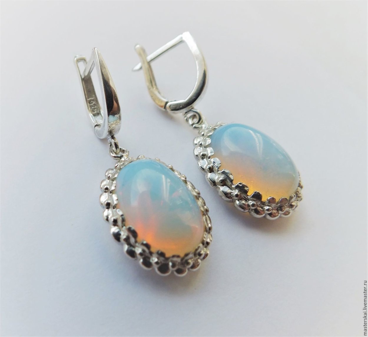 Серьги с лунным камнем Silver Silver