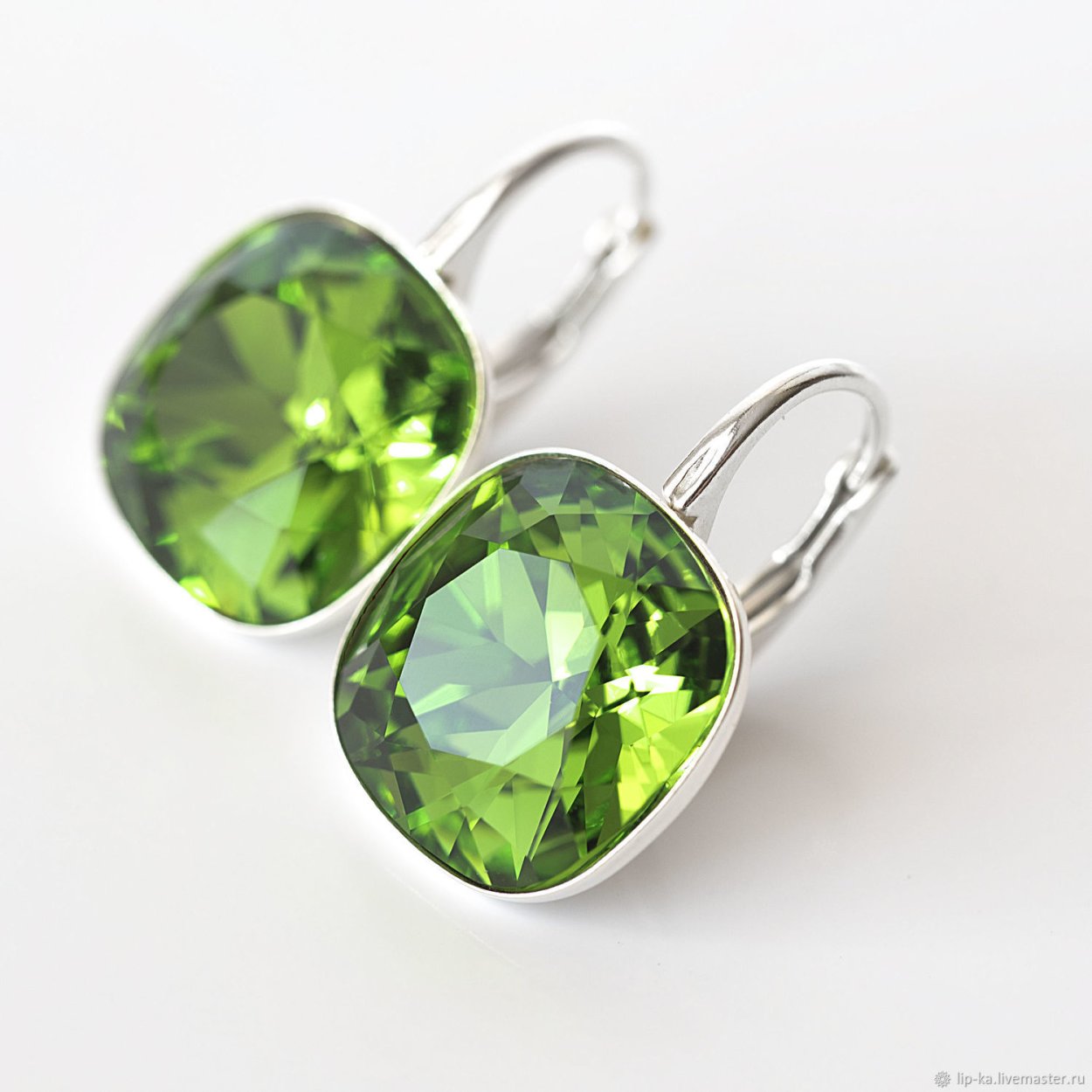 Curiosa серьги-кольца зеленый Кристалл Swarovski