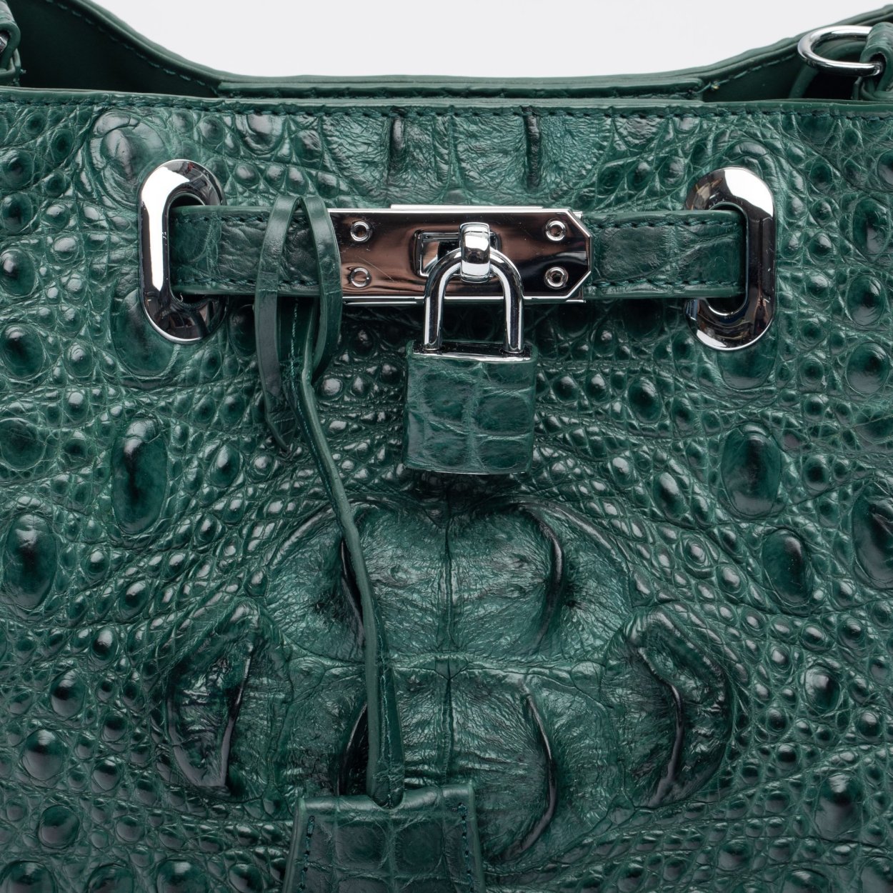 Сумка guess крокодиловый принт