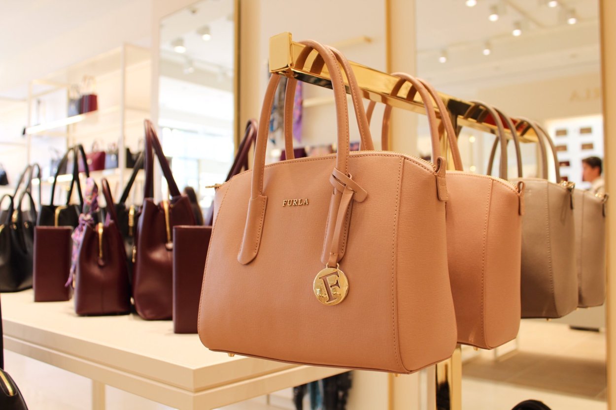 Furla сумки аутлет белая дача