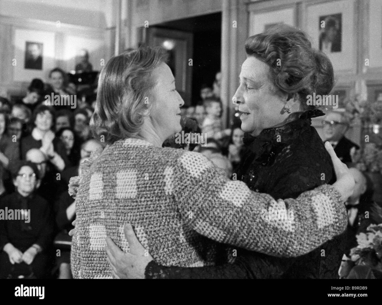 Алла Константиновна Тарасова 1933 — гроза