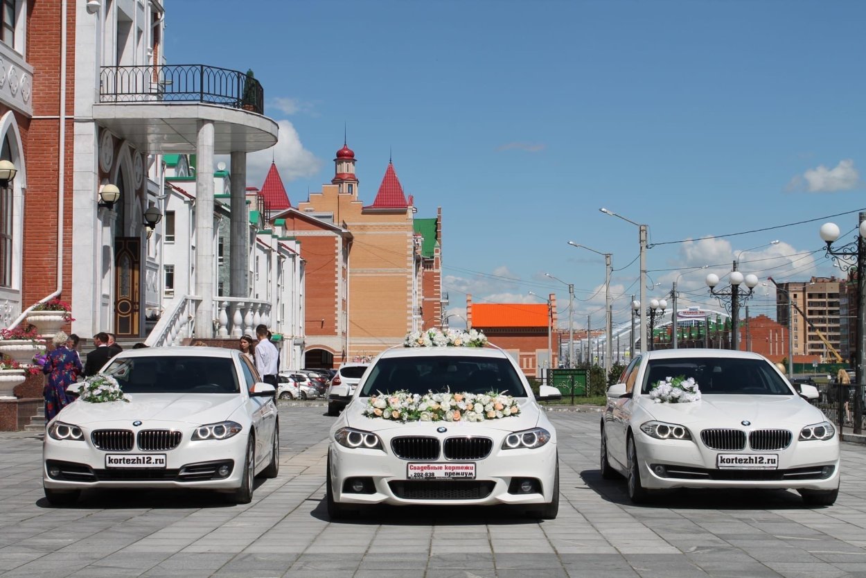 Кортеж из БМВ м5
