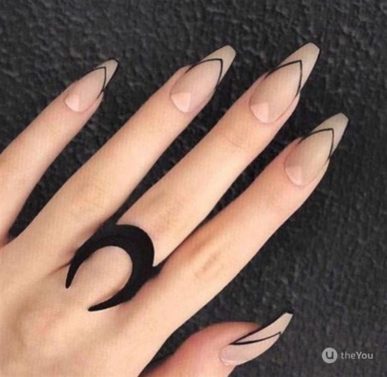Короткие острые ногти