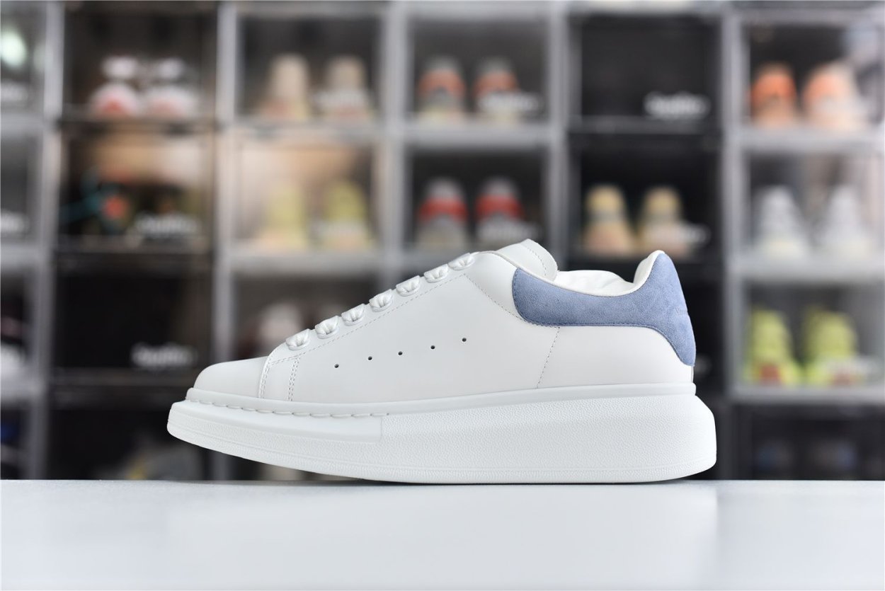 Alexander MCQUEEN кеды черные