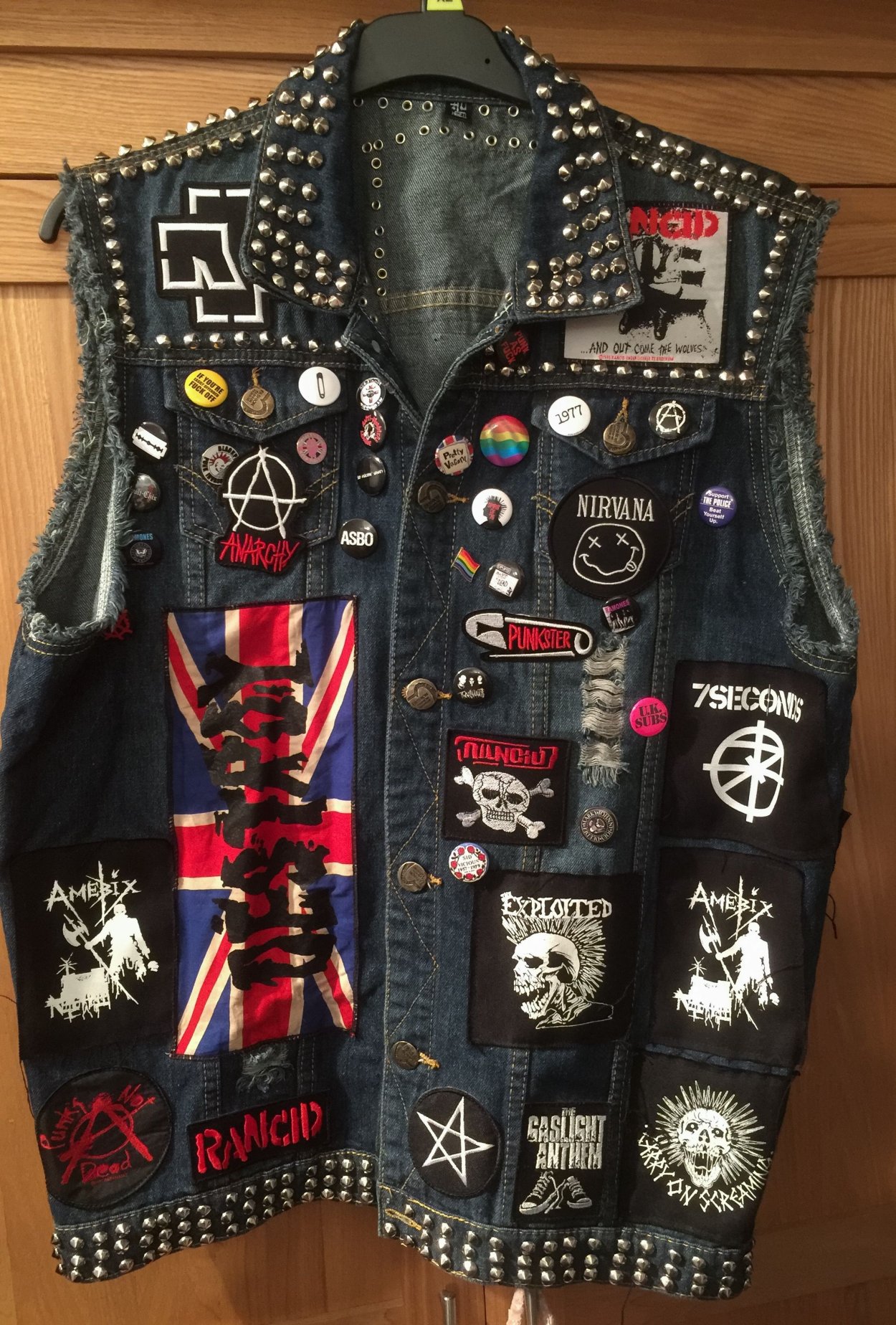 Краст панк жилет DIY