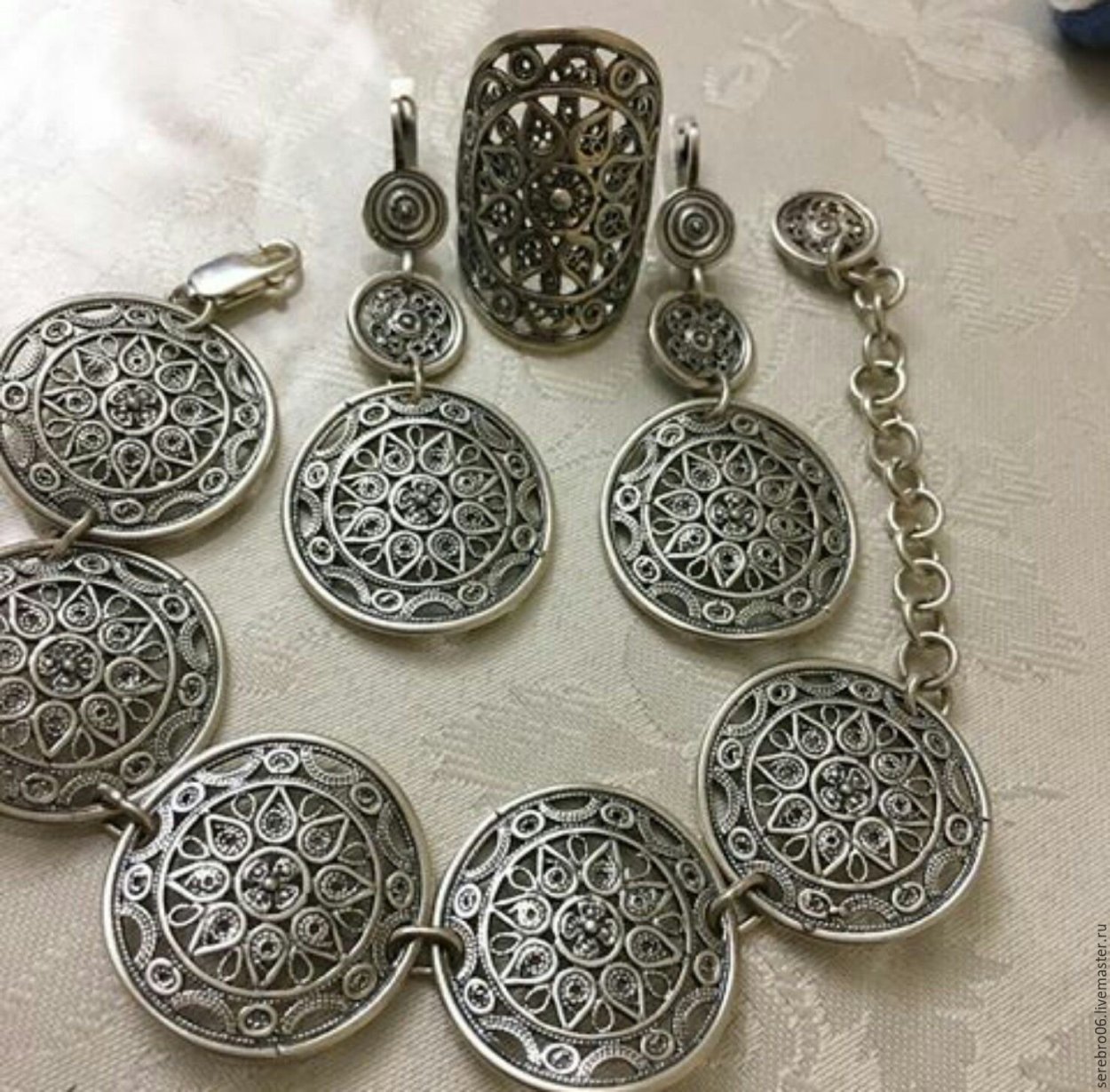 Черненое Берберское серебро