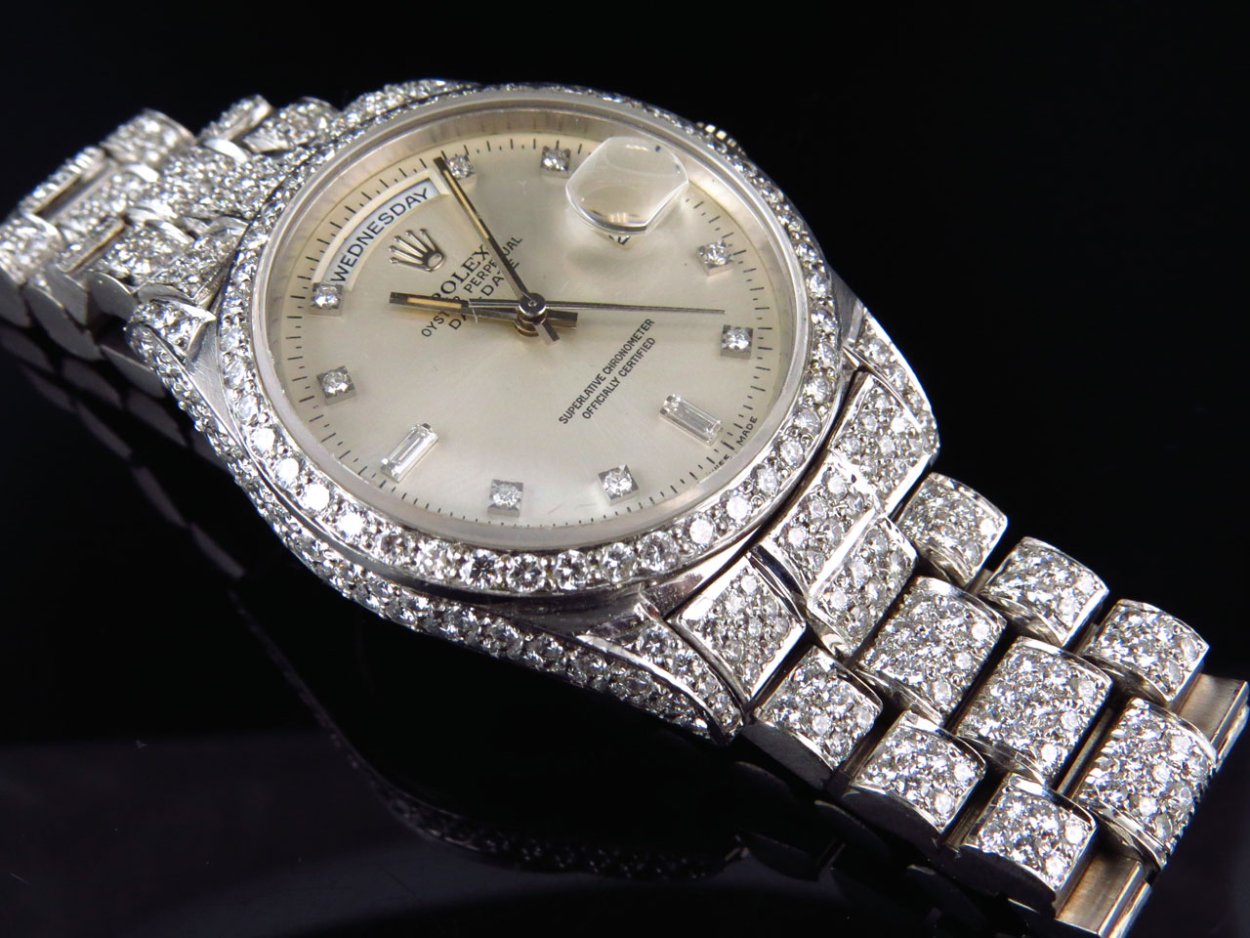 Rolex золотые 750 пробы с бриллиантами