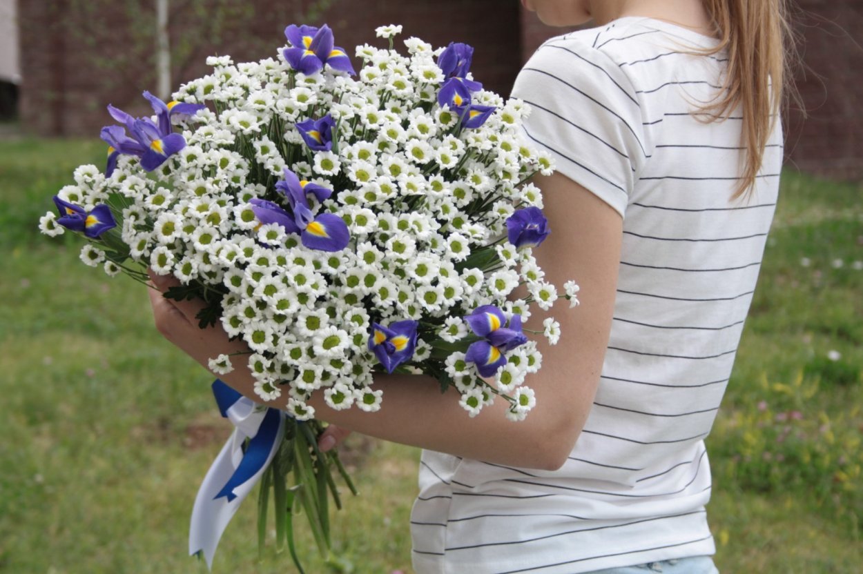 Шикарный букет из ромашек