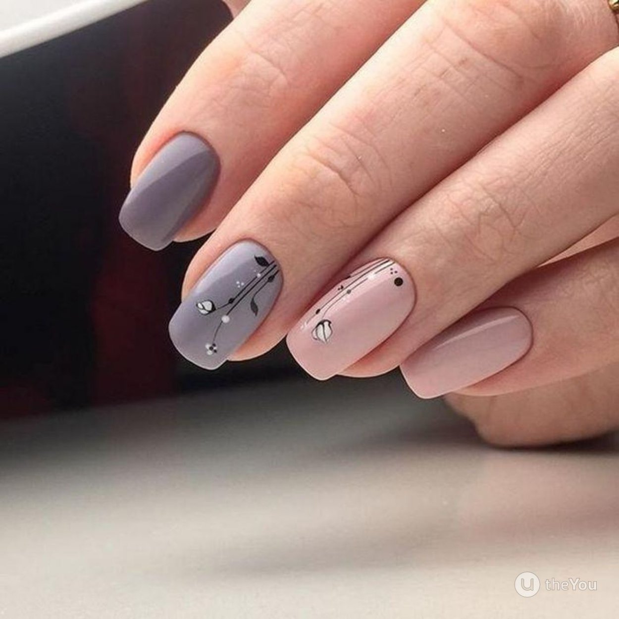 Серо-розовый маникюр