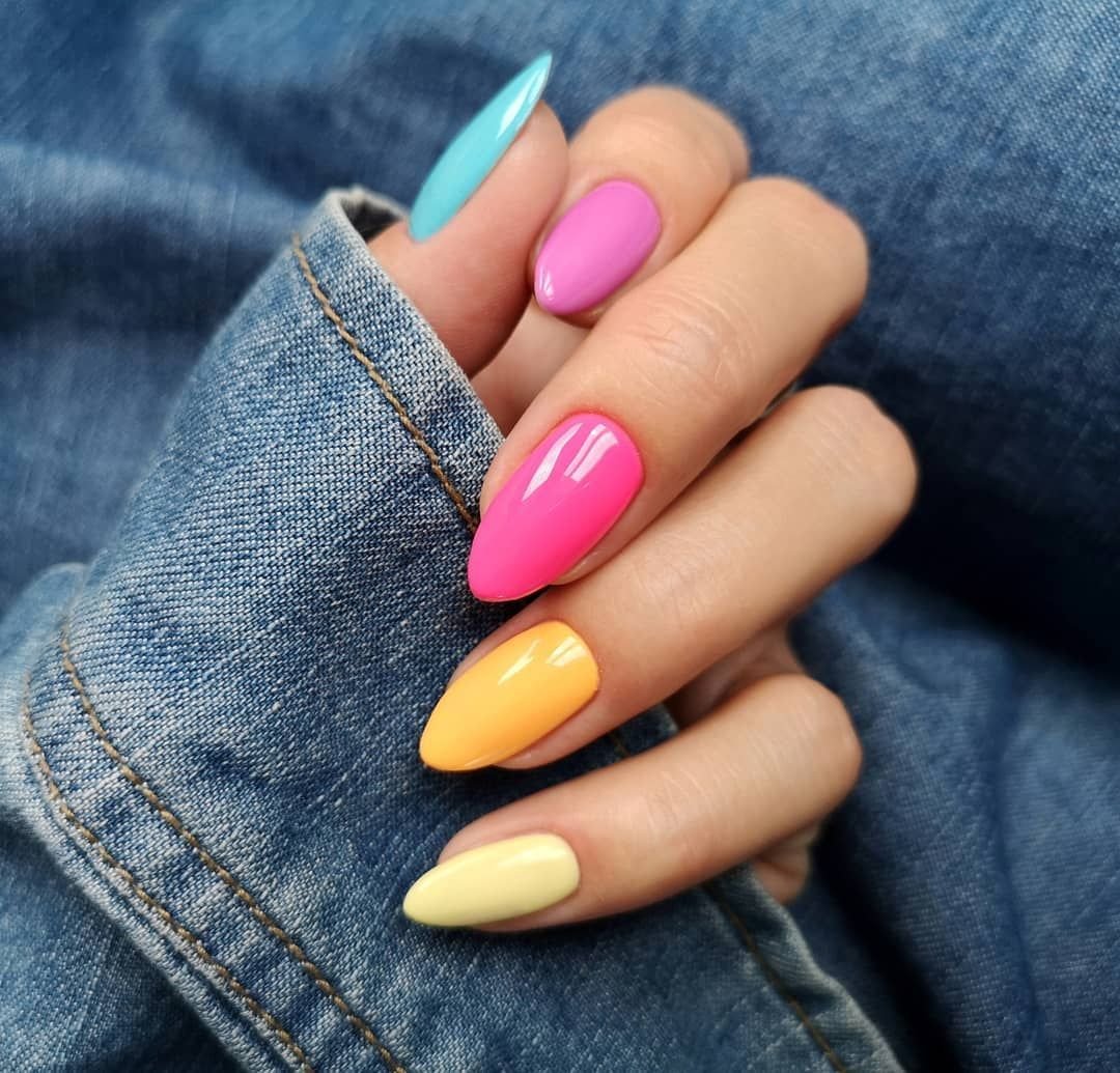 Разноцветные ногти дизайн