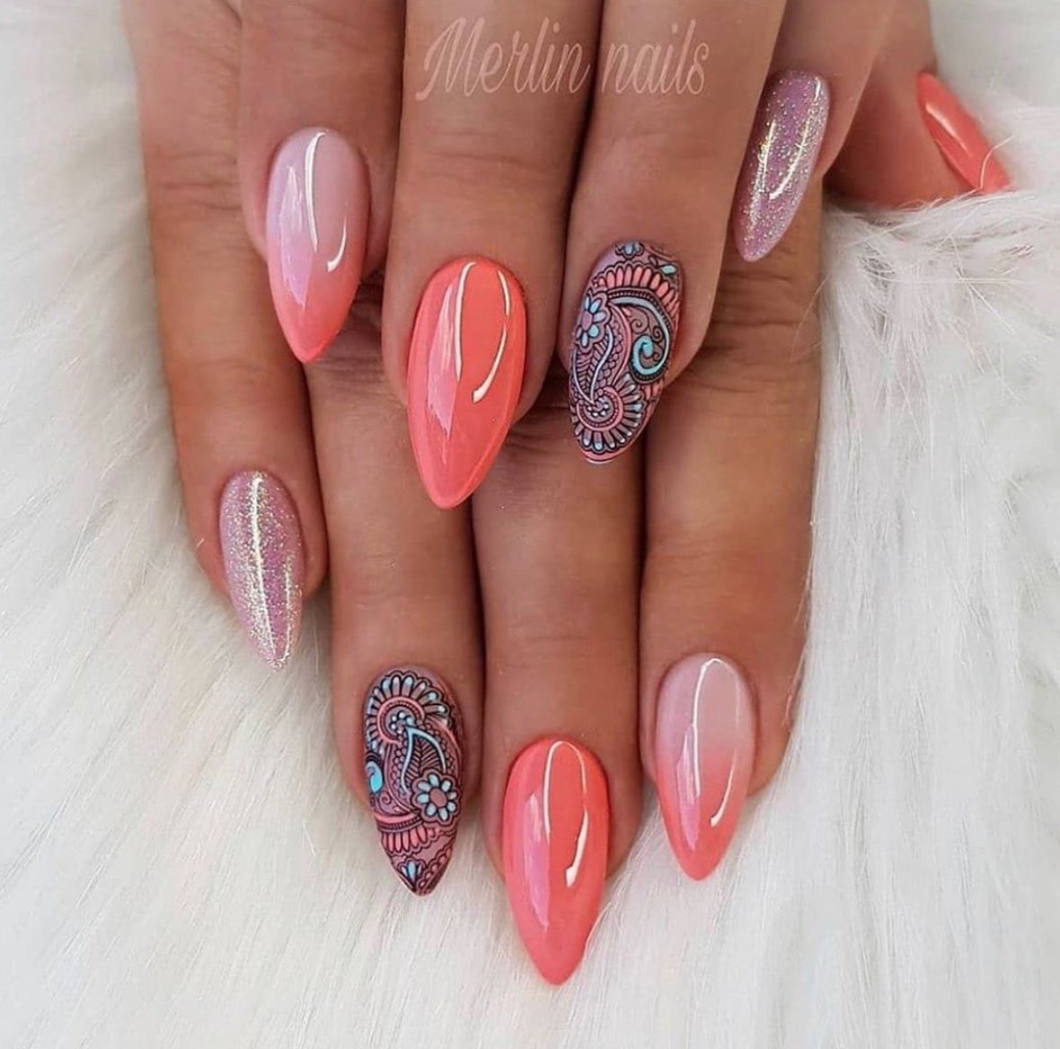 Коралловые ногти
