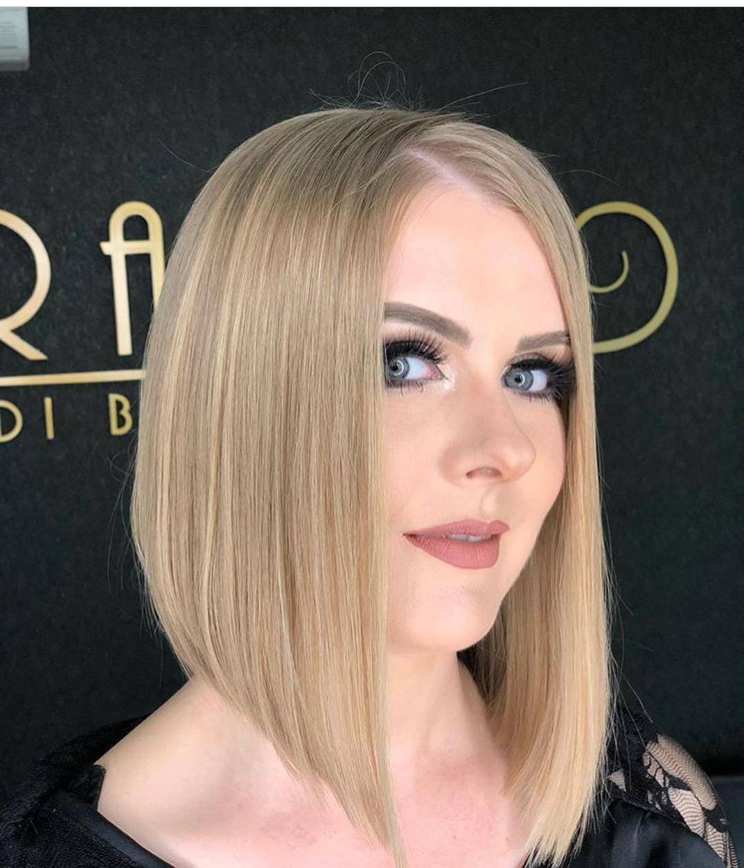 Удлиненное каре блонд