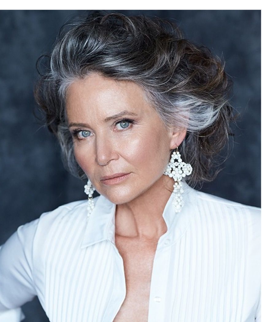 Дафна Хикс Grey hair