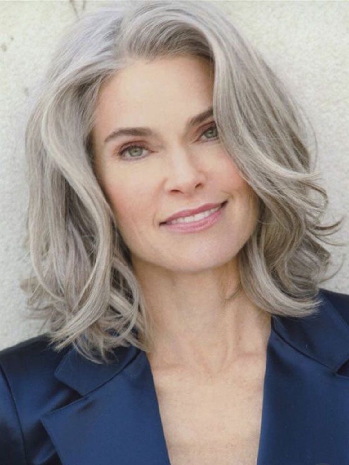 Дафна Хикс Grey hair