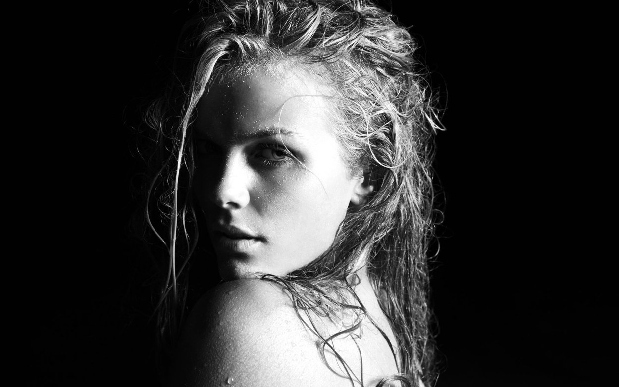 Обои Brooklyn Decker