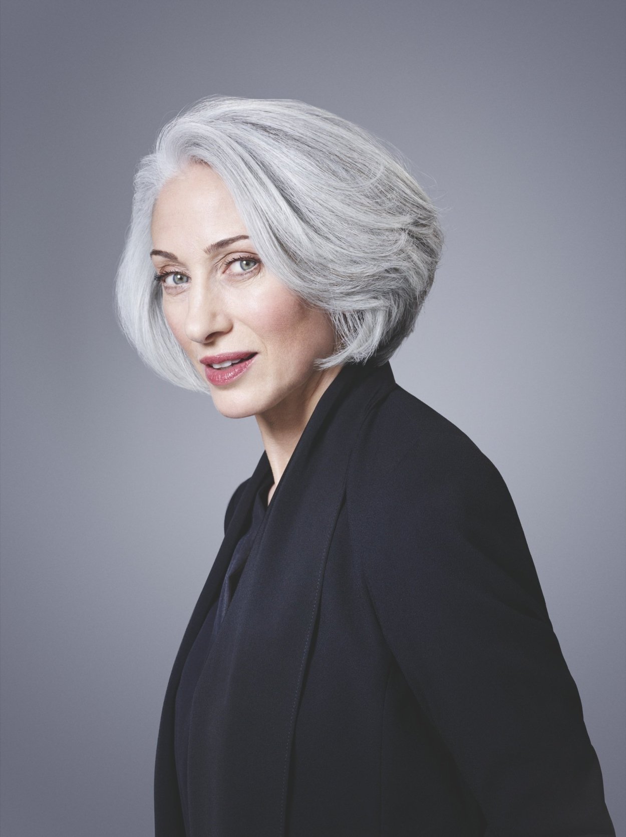 Дафна Хикс Grey hair