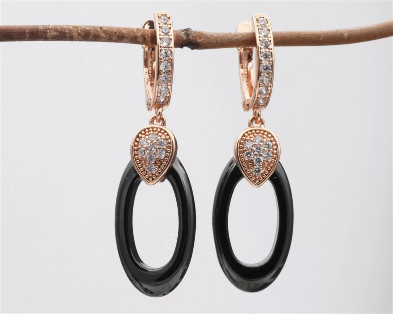 Серьги из черной керамики