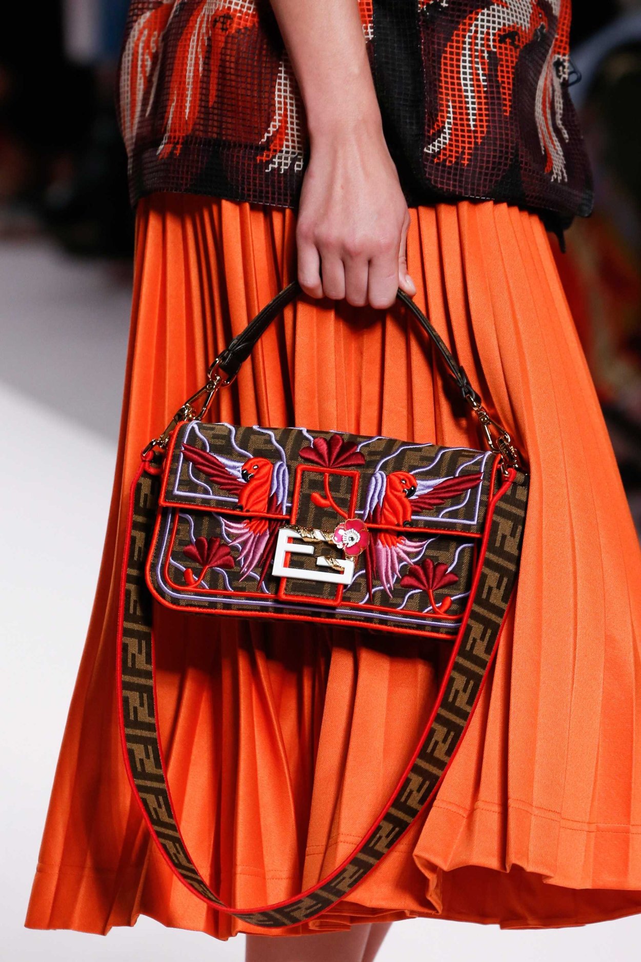 Сумка Fendi Baguette SS 19