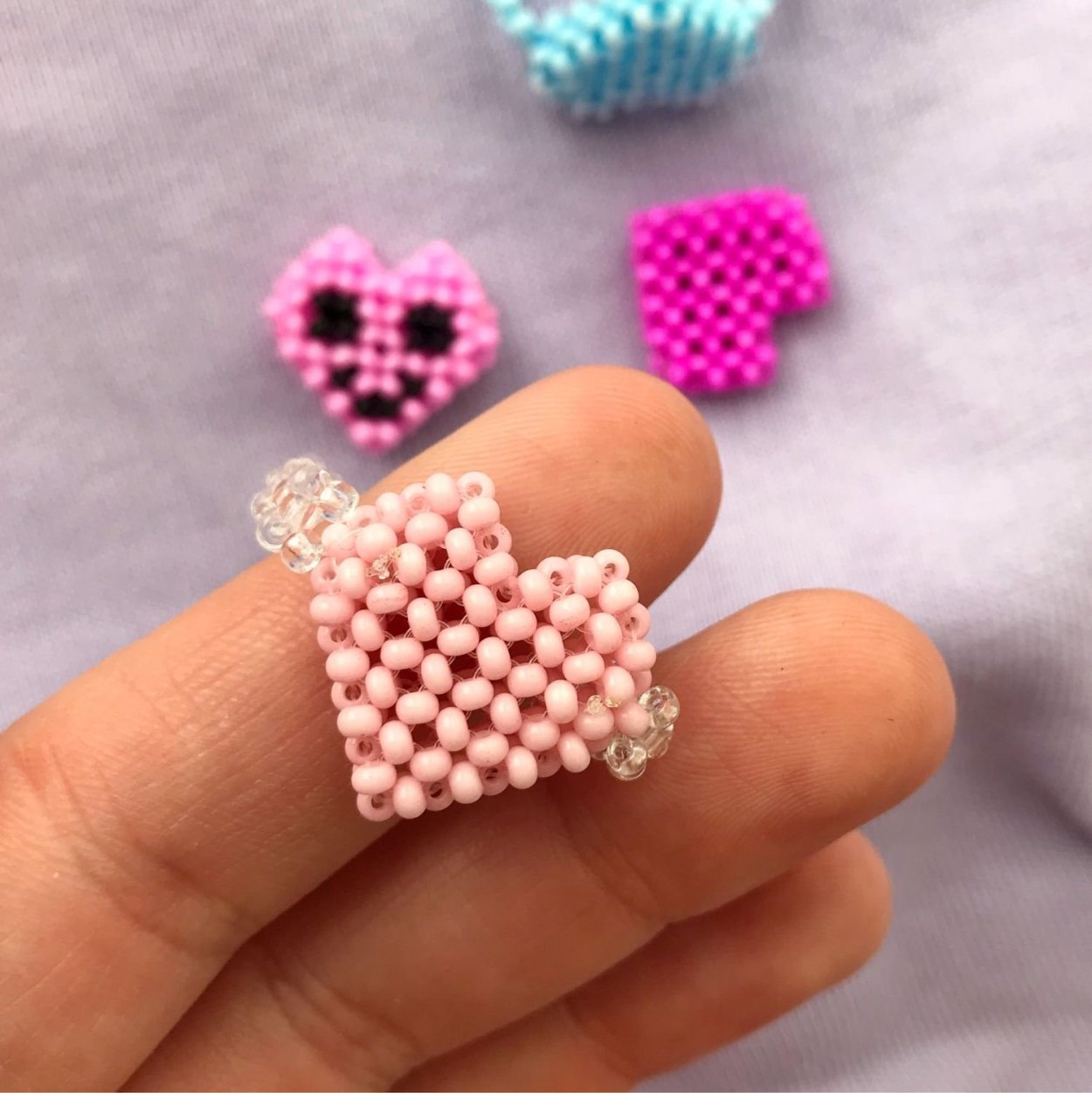 Маленькое сердечко из бисера