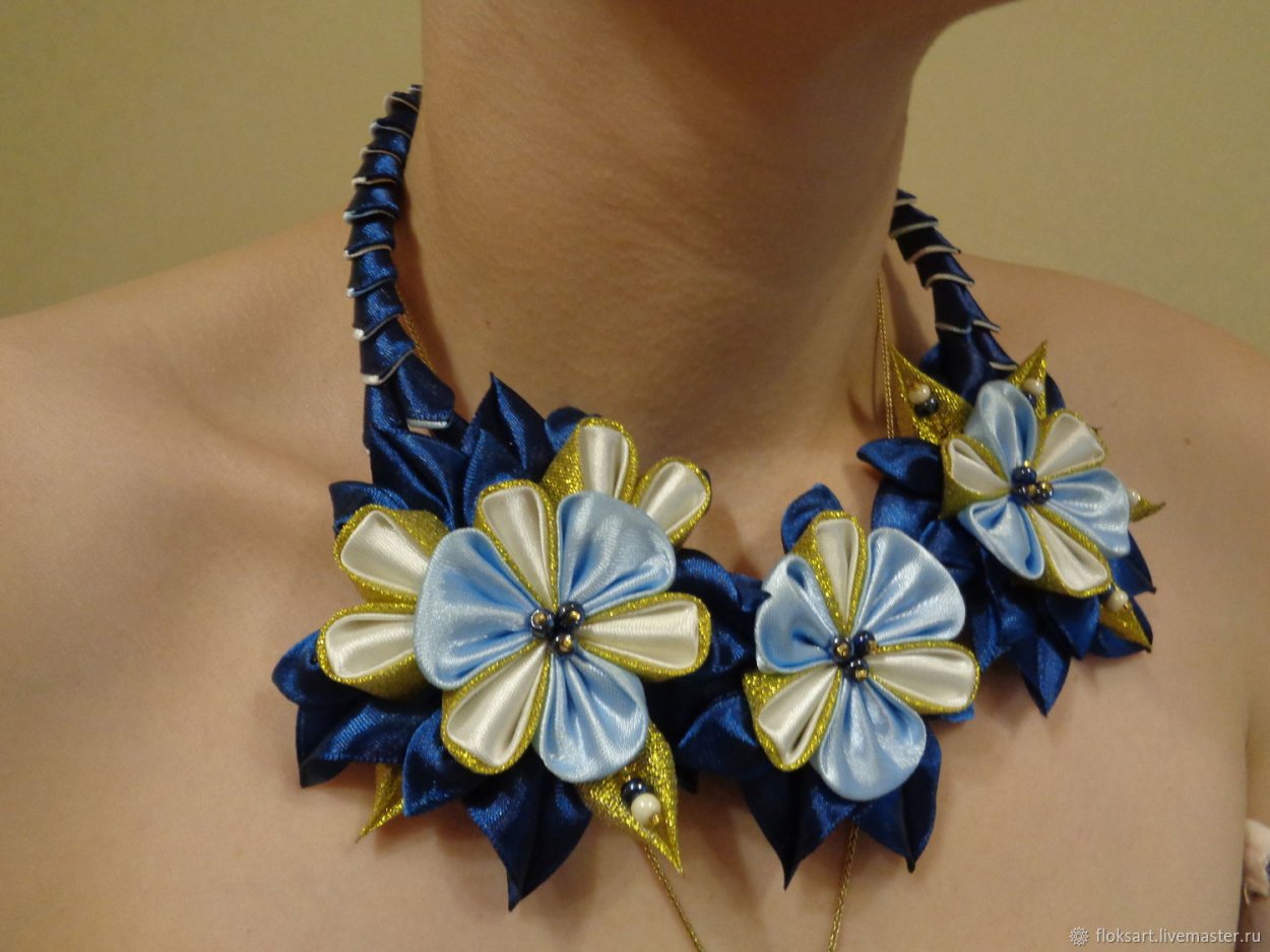 Украшения из атласных лент