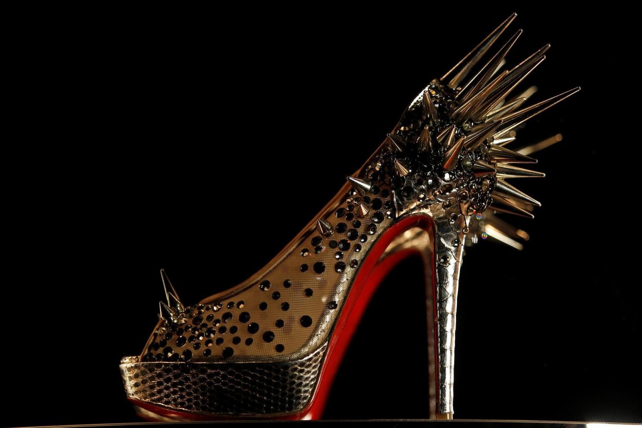 Christian louboutin туфли стразами